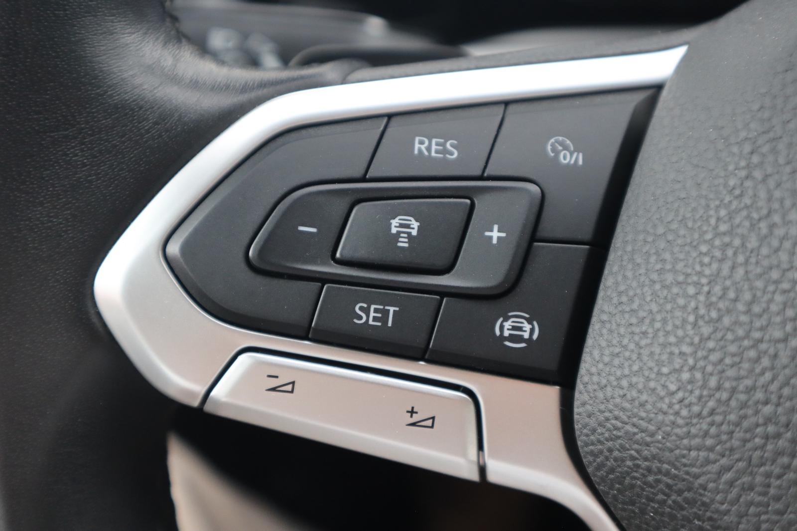 Volkswagen Golf VIII Variant 1.5 eTSI DSG Life LED Navi ACC, миниатюра 13