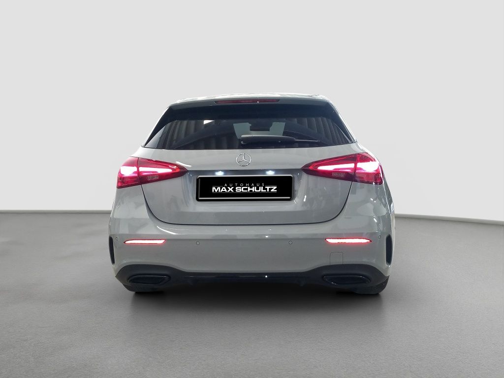 Fahrzeugabbildung Mercedes-Benz A 180 Kompaktlimousine AMG Line*Night Paket*LED