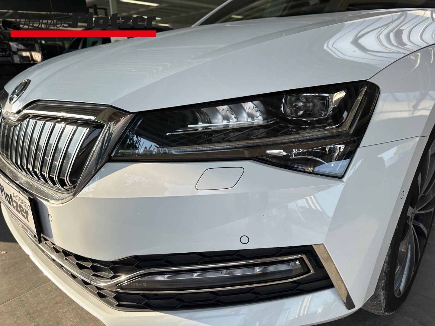 Skoda Superb Combi L&K iV AD StandHZG AHK Navi Leder D imagem 3