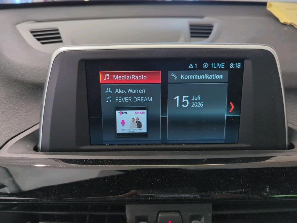 BMW X1 sDrive18d Advantage AHK Pano S-Dach AUT PDC foto 10