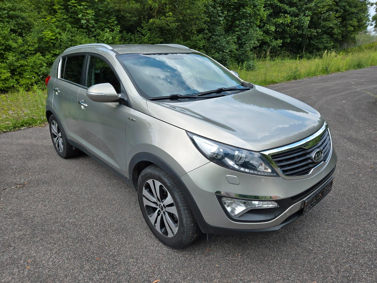 Kia Sportage 2.0 CRDi AWD 4xSHZ XENON KEIN ROST!!!!