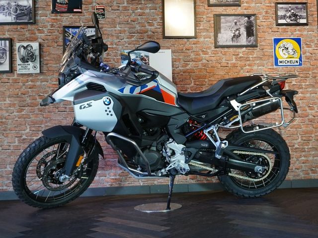 BMW F 900 GS Adventure Ride Pro 