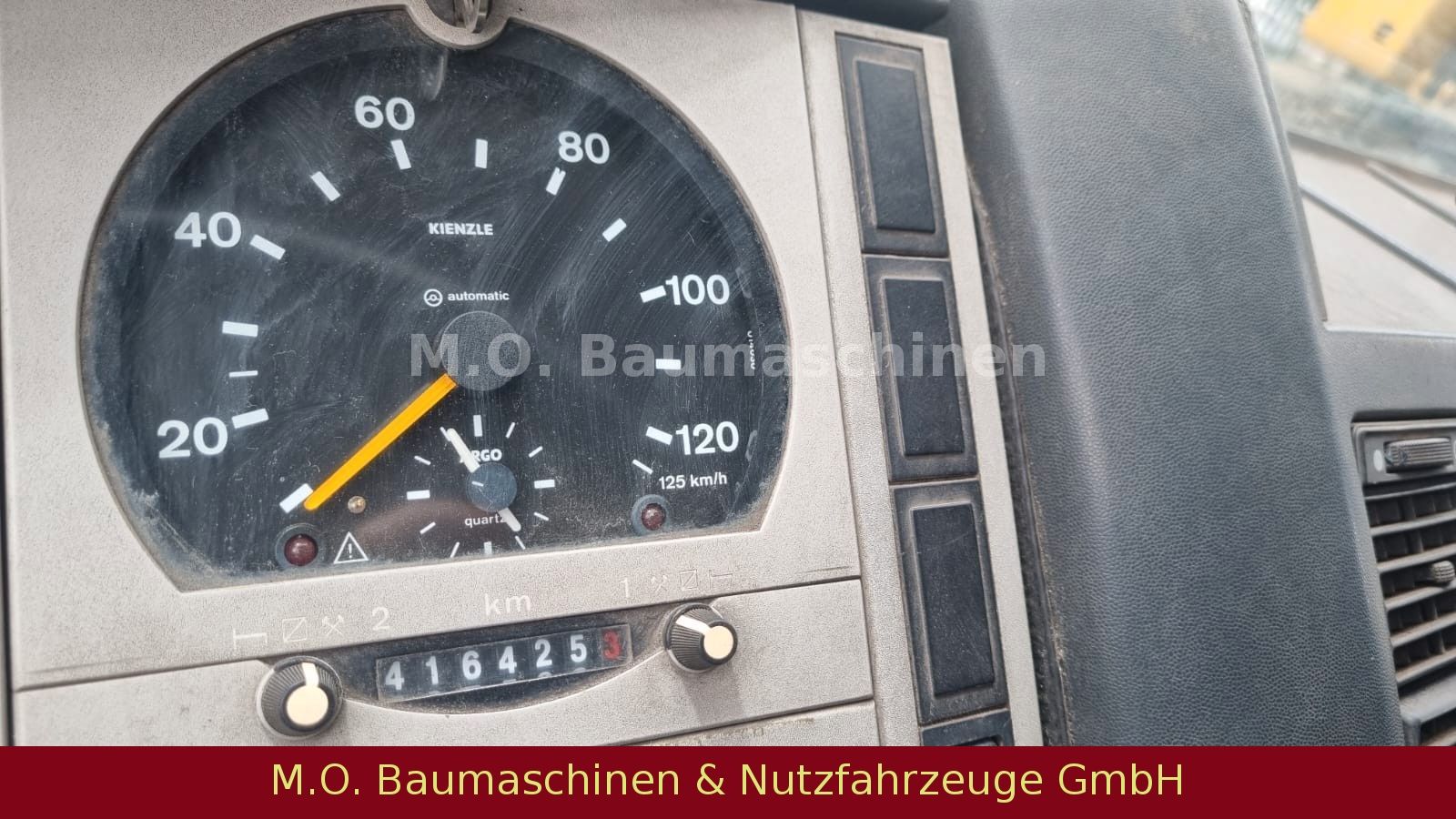 Fahrzeugabbildung MAN 8.153 / Saug u. Druckwagen / 4x2/