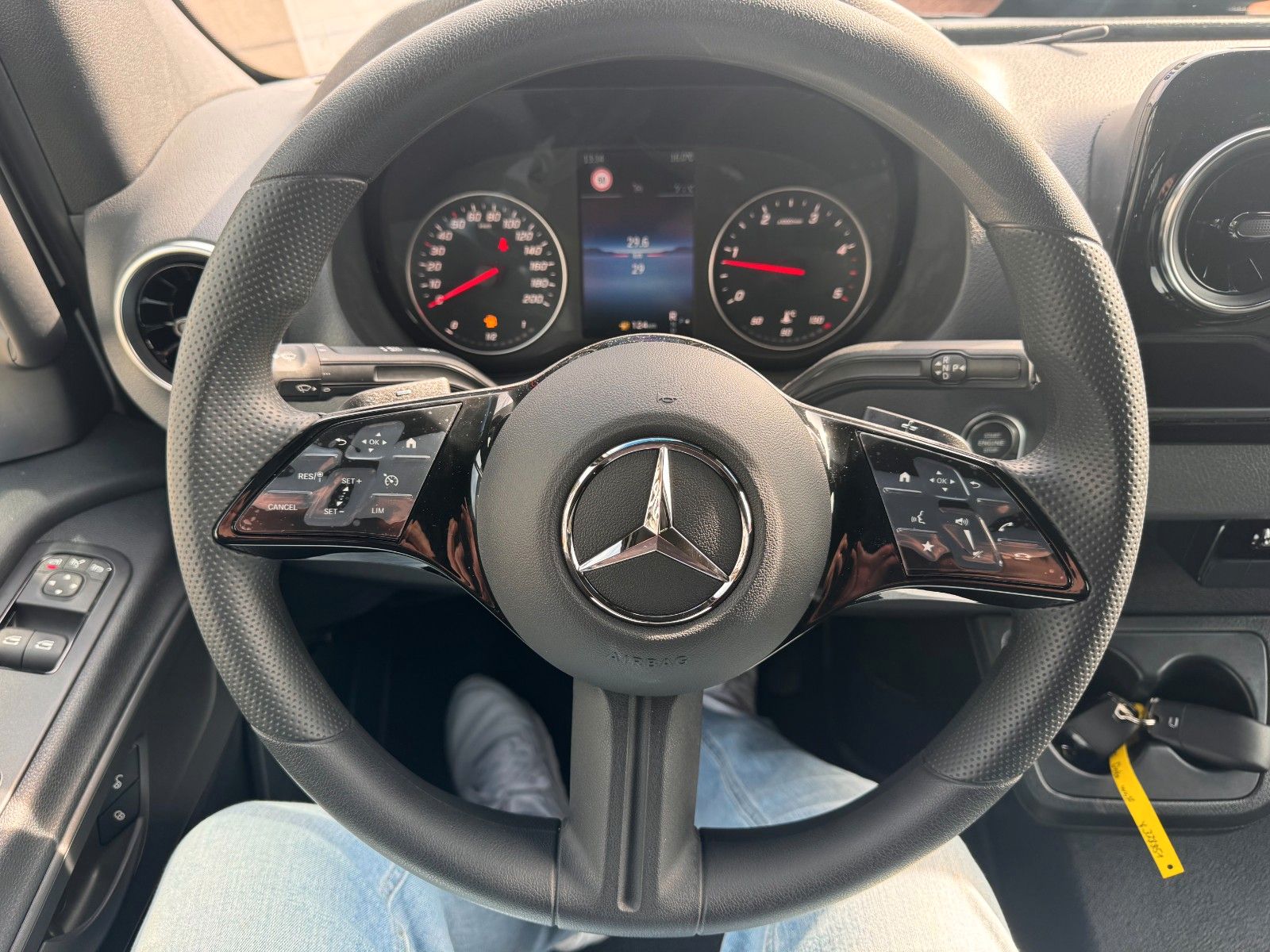 Fahrzeugabbildung Mercedes-Benz Sprinter 317 CDI 9G 4325 AHK3,5to Klima Kamera