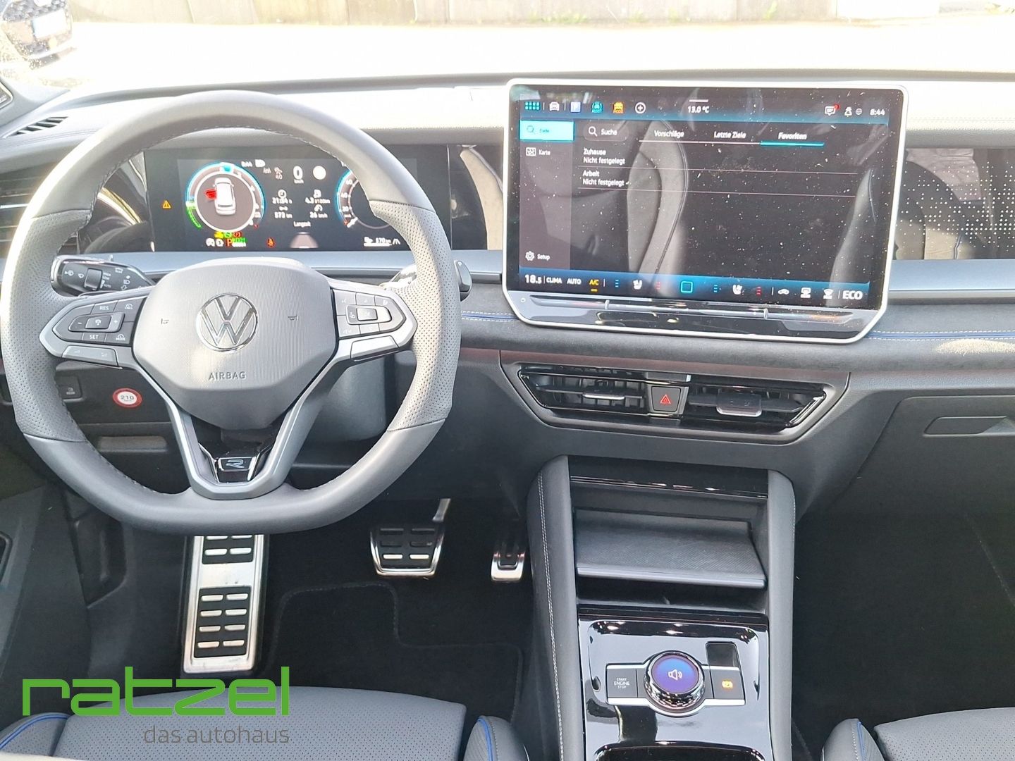 Fahrzeugabbildung Volkswagen Tayron R-Line eHybrid Pano+Leder+AHK+ACC+Kamera