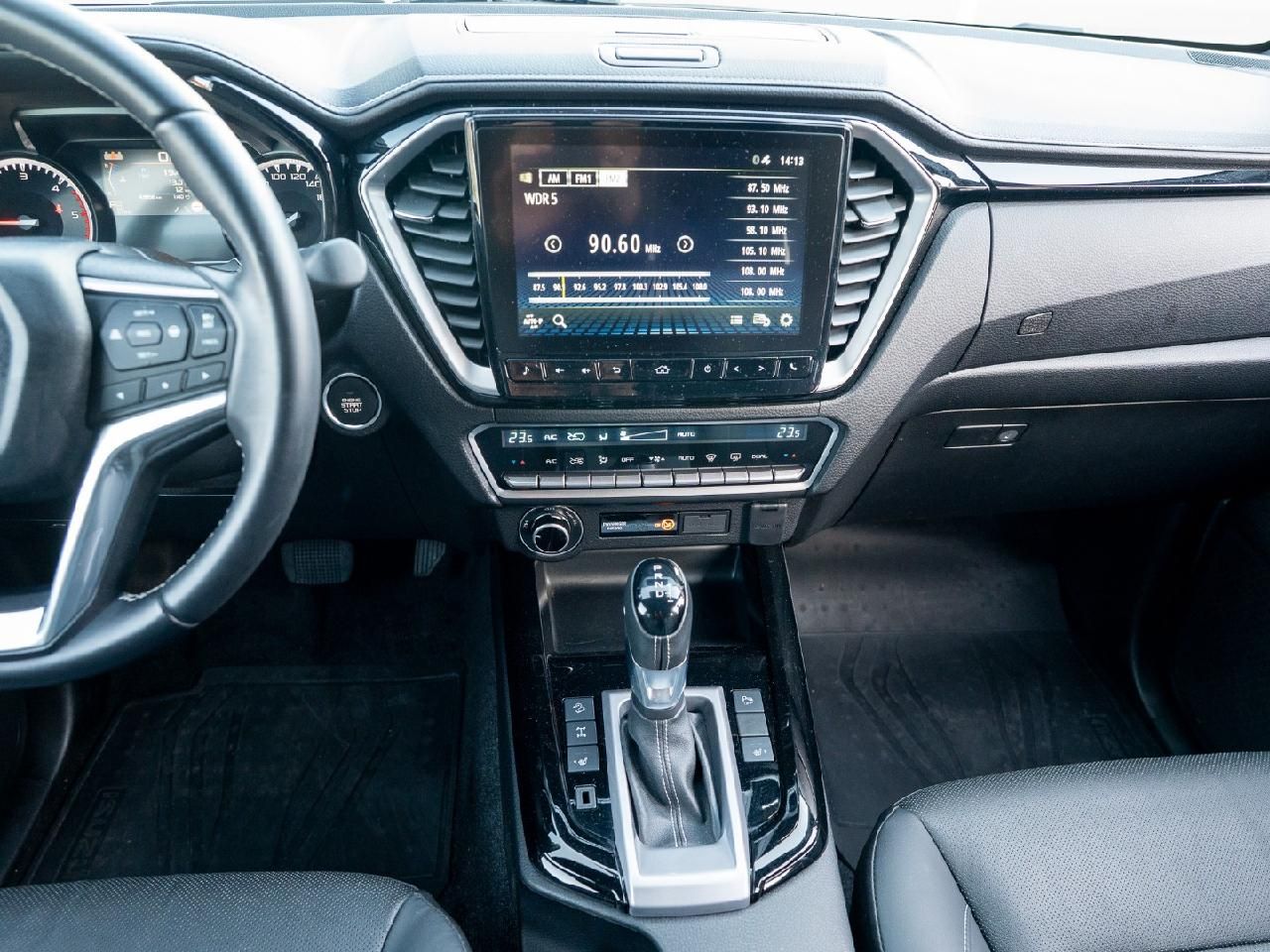 Fahrzeugabbildung Isuzu D-Max Double Cab 4WD V-CROSS