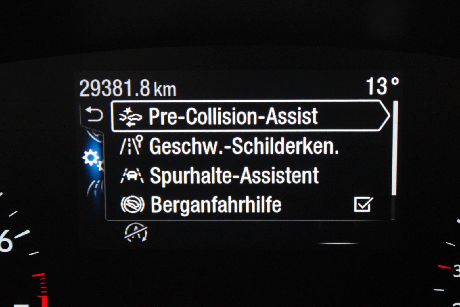 Fahrzeugabbildung Ford Focus Titanium LED WinterPaket DAB NAVI 1.Hand