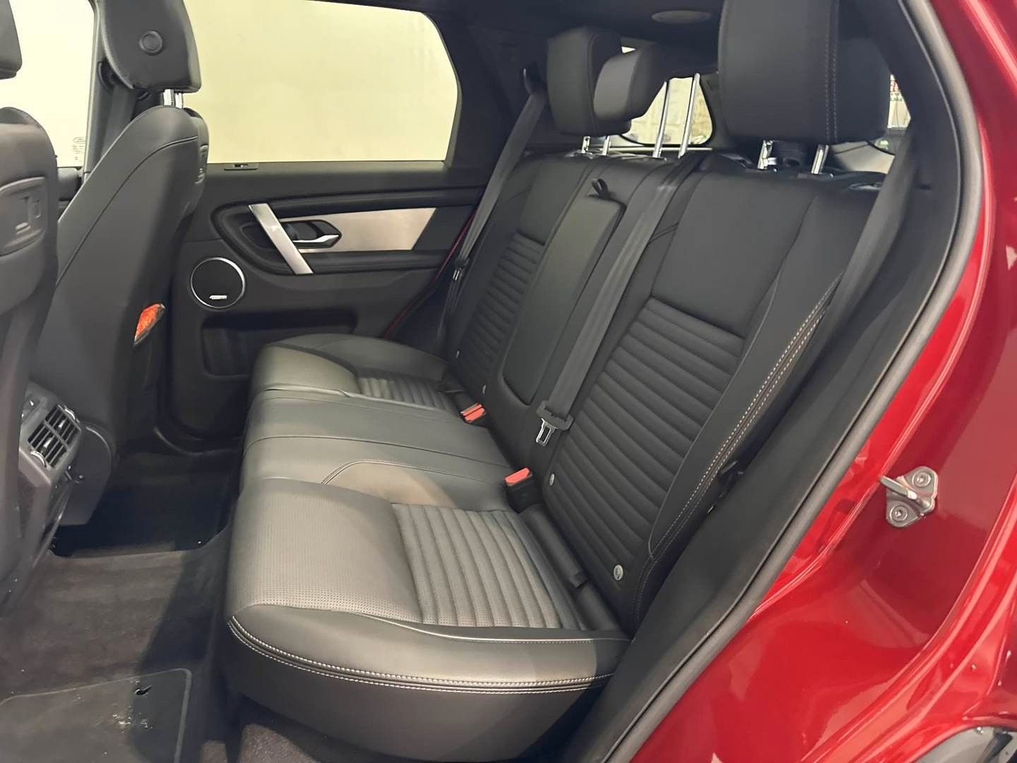 Fahrzeugabbildung Land Rover Discovery Sport Dynamic SE AWD Pano ACC Memory