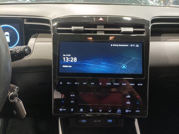 Hyundai TUCSON - 12