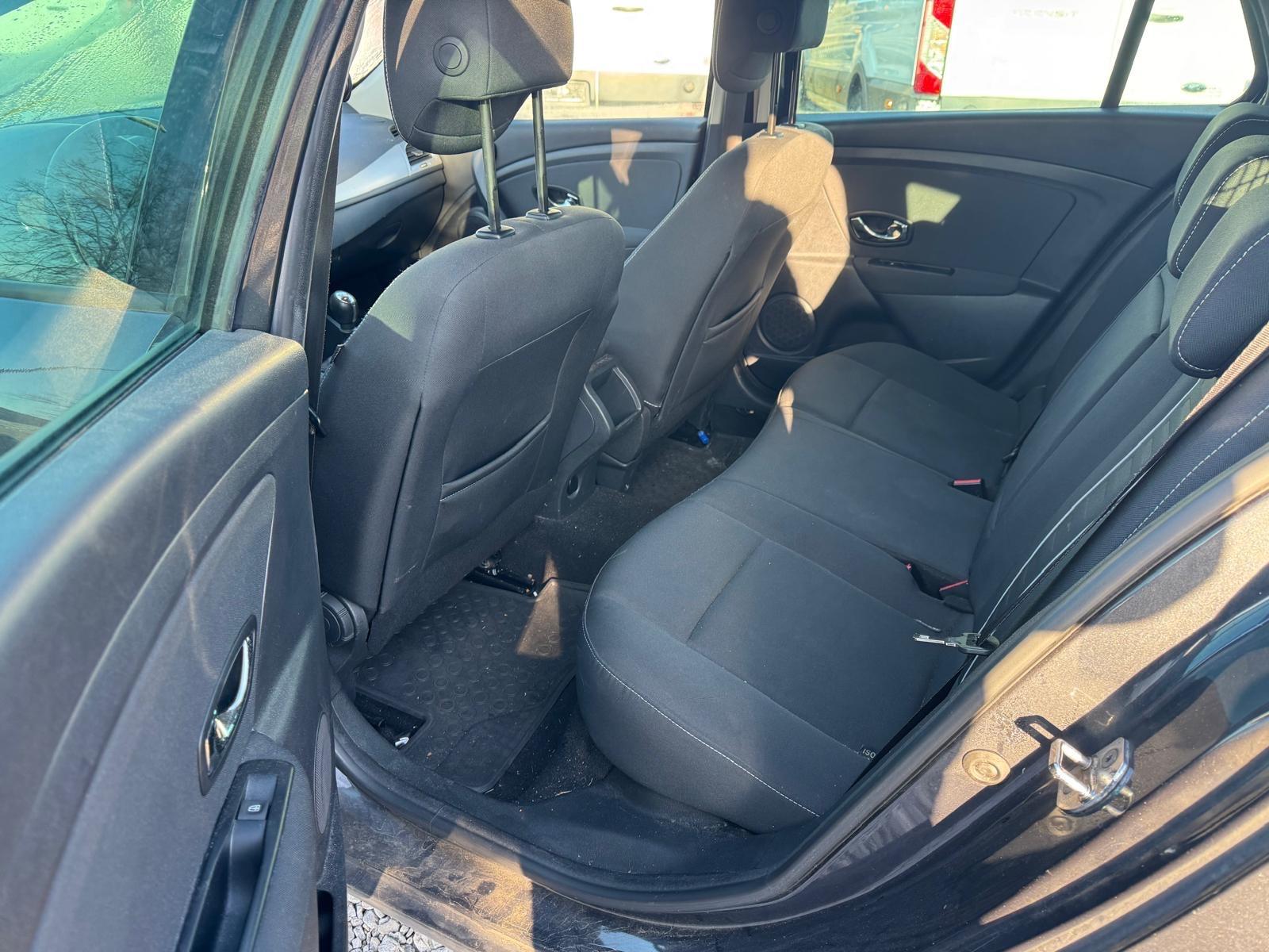Renault Megane 2013 — photo 12