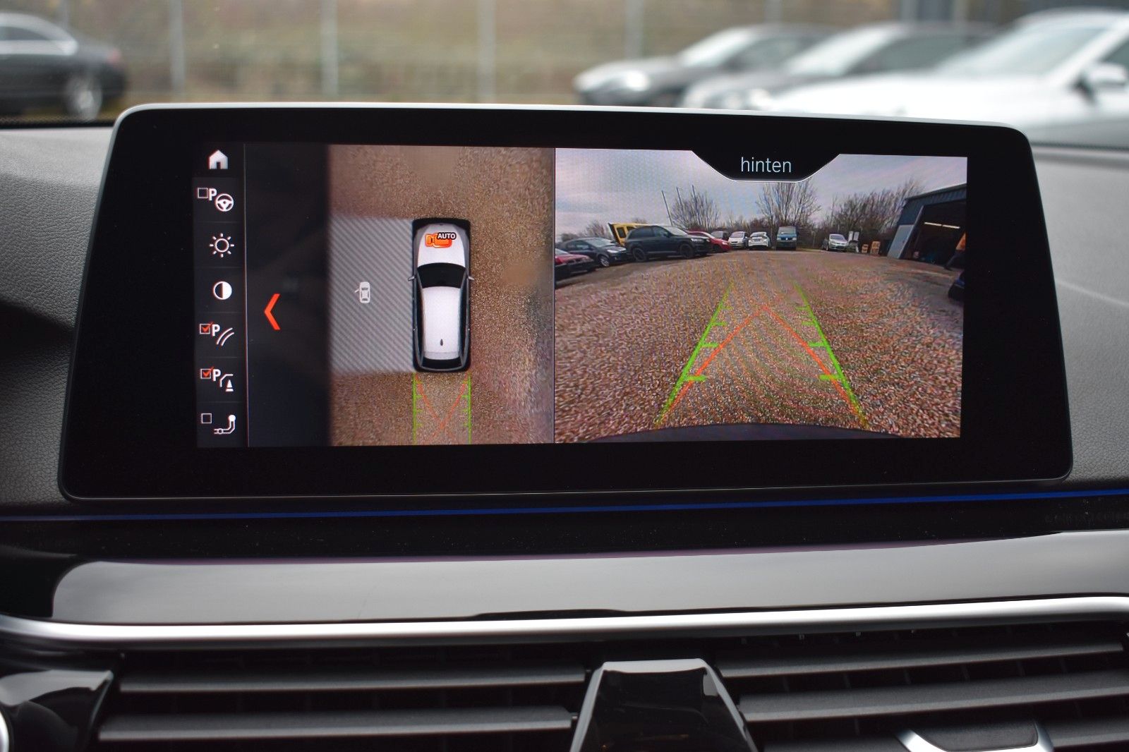 Fahrzeugabbildung BMW 520d Touring M Sportfahrwerk HUD AHK Keyless ACC