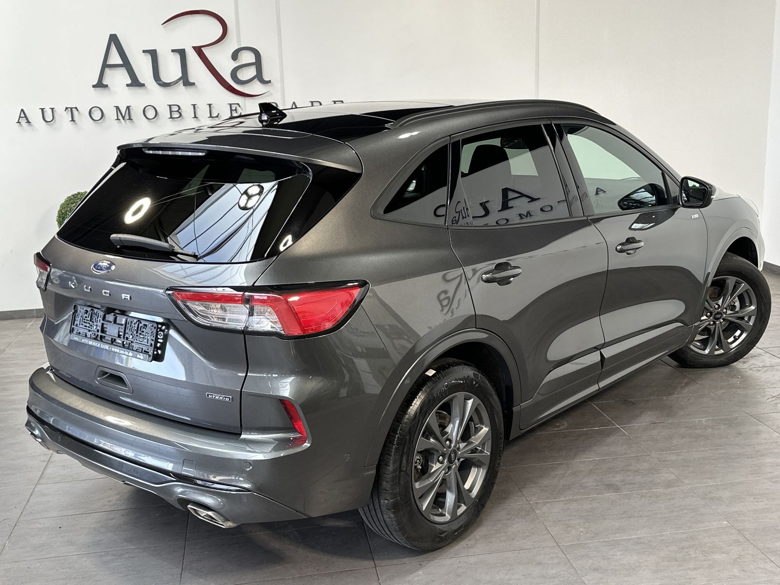Fahrzeugabbildung Ford Kuga 2.5 Duratec PHEV ST-Line X NAV+LED+B&O+PANO