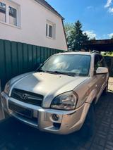 Hyundai Tucson mit tüv bis 07/27 - gebrauchte Hyundai TUCSON aus dem Jahr 2010