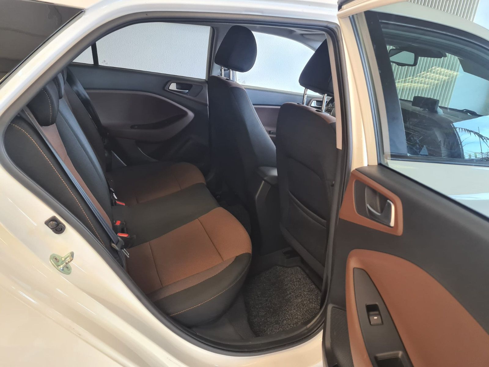 Fahrzeugabbildung Hyundai i20 Style / KLIMA / PANORAMADACH/GARANTIE