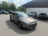 Ford Focus Turnier Titanium-2.Hand-Xenon-Pdc-Shz-Temp - Ford Focus: Titanium X