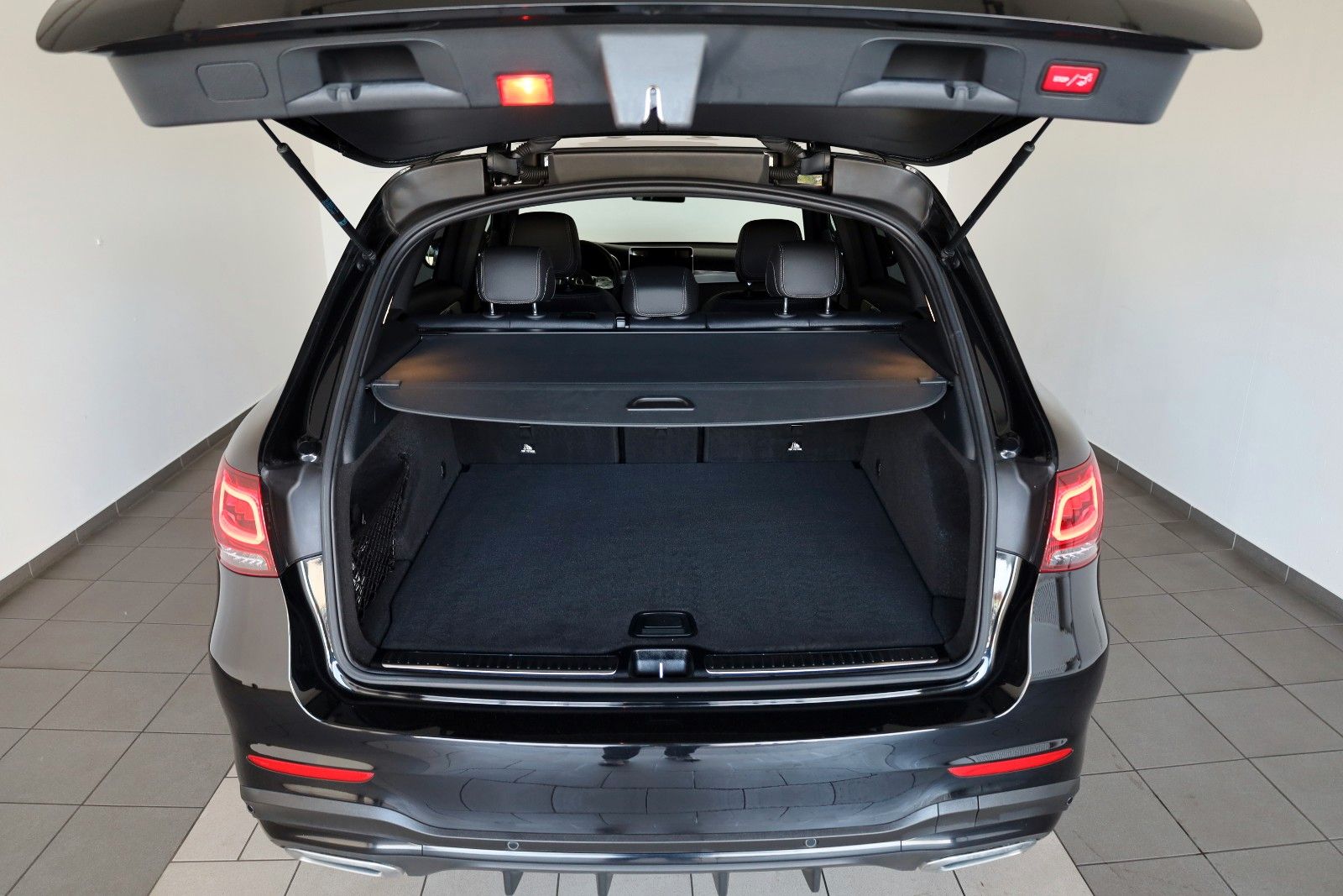 Fahrzeugabbildung Mercedes-Benz GLC 200d AMG Line TLeder,Navi,LED,Night/Park Pak