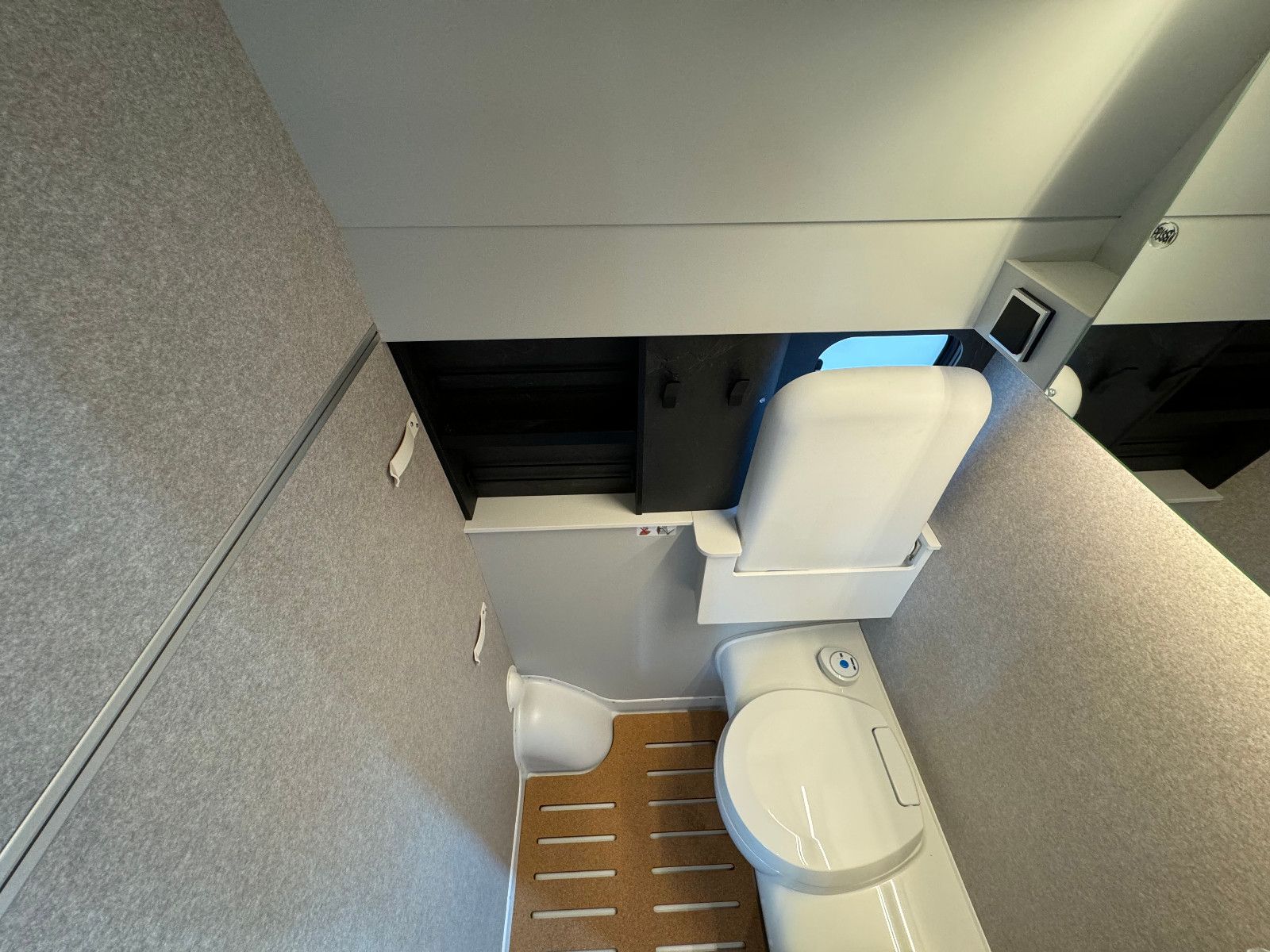 Fahrzeugabbildung HYMER / ERIBA / HYMERCAR Grand Canyon S - 4x4 - Sie sparen: 7631€!