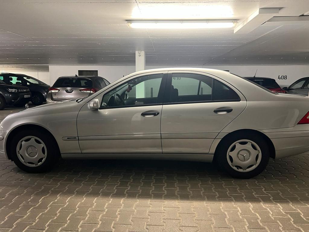 Mercedes-Benz C 180