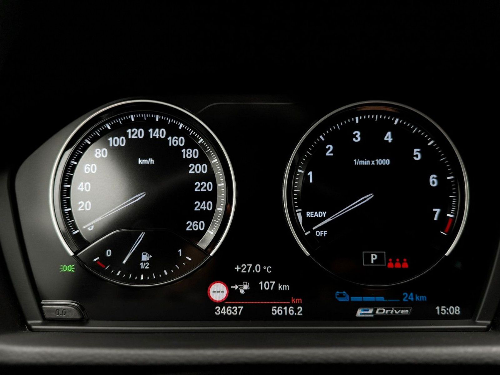 Fahrzeugabbildung BMW X1 xD25e DAB Navi Lordos PDC Geschwindigkeitsreg
