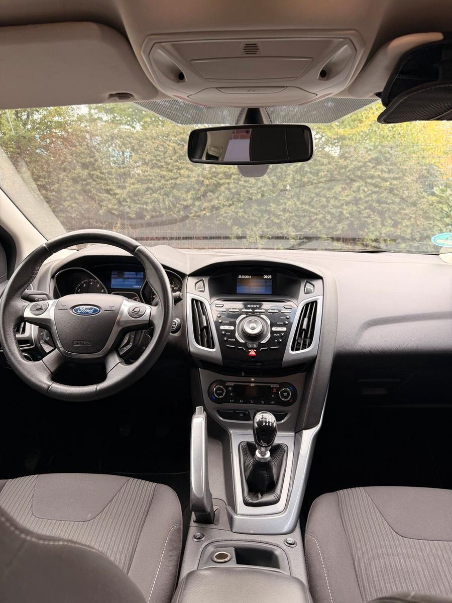 Ford Focus 2012 — photo 12