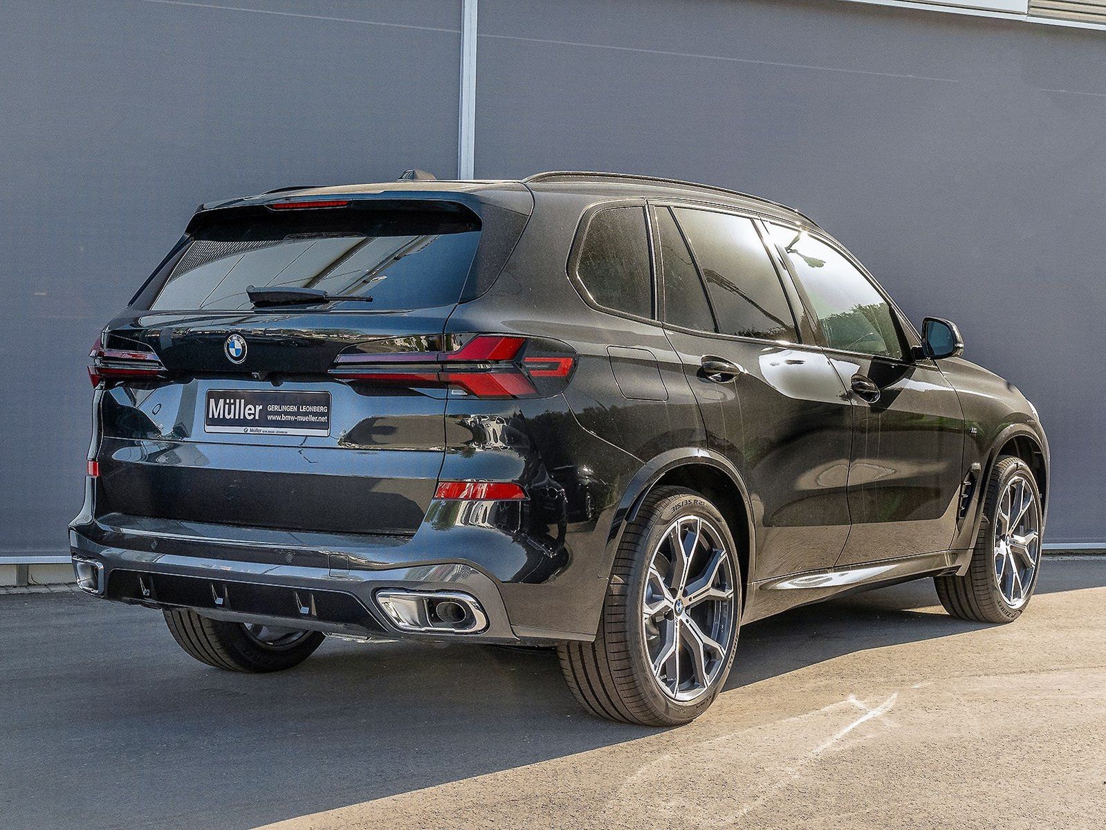 BMW X5 xDrive30d SEPTEMBER RUN mit 24.280 EUR ERSPAR imagem 2