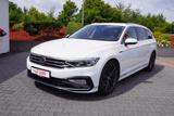Volkswagen Passat Variant 4M 2.0 TSI Elegance R-Line DSG - mit Benzin-Antrieb: Abstandswarner, Kombi