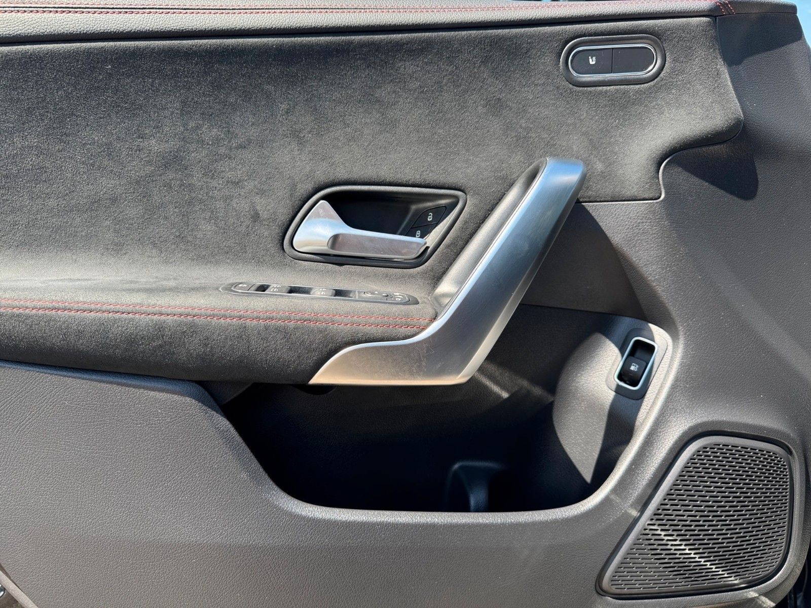 Fahrzeugabbildung Mercedes-Benz CLA250e Shooting Brake AMG Line