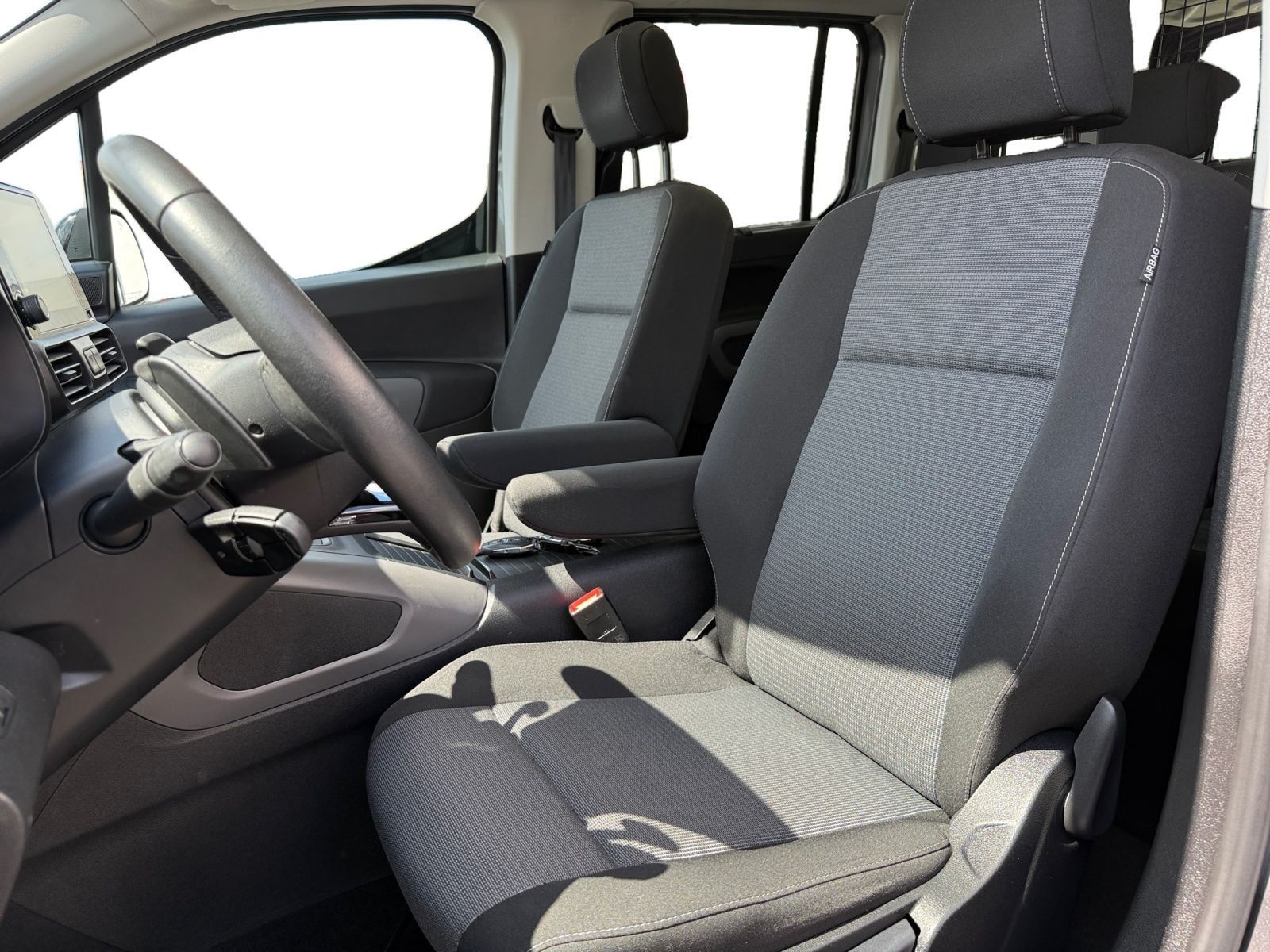 Fahrzeugabbildung Toyota Proace City Verso 1.5 D-4D L1 Executive S/S PANO