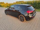 Mercedes-Benz 180  AMG Line LED Teil Leder Kamera MBUX Dynanc - Mercedes-Benz A 180 Gebrauchtwagen