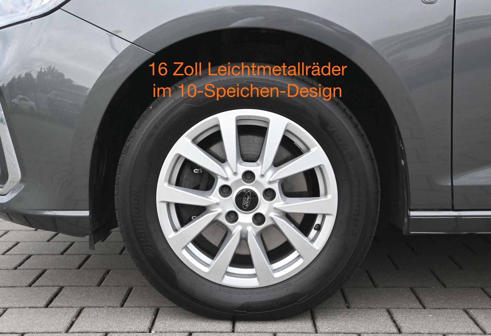 Fahrzeugabbildung Ford Grand Tourneo 2.0 d Titanium Aut °PANO°KAM°8FACH