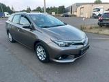 Toyota  Auris - Toyota Auris: Privatanbieter