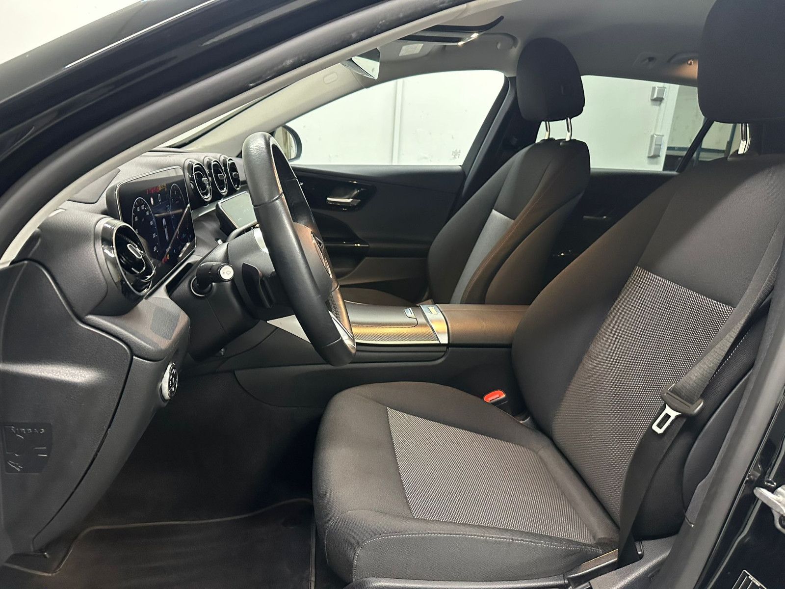 Fahrzeugabbildung Mercedes-Benz C 220 d T Autom. *HUD*AHK*MIDLINE*KAMERA*KEYLESS