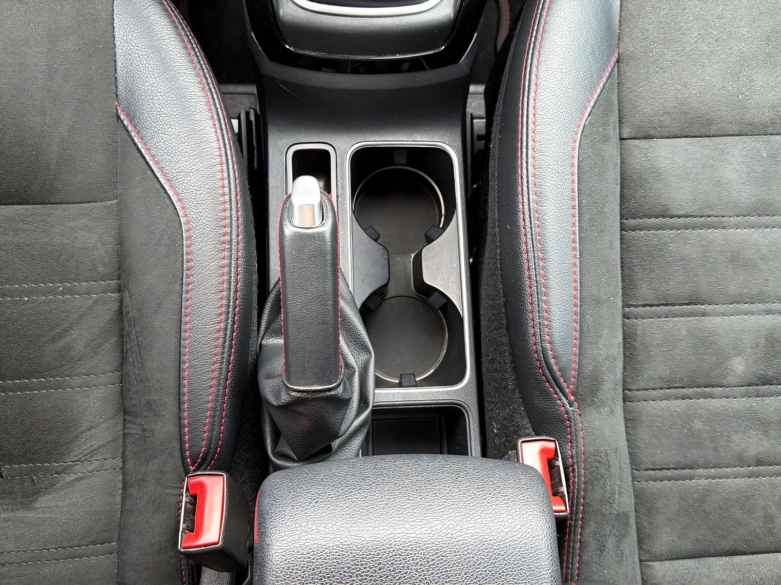 Fahrzeugabbildung Ford EcoSport 1.0 ST-LINE AHK LEDER KLIMAAUT.NAVI PDC