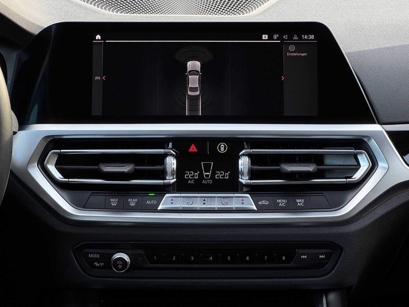 Fahrzeugabbildung BMW 320i Limo Sport Line 3Z-Klima Temp. LCProf. AHK