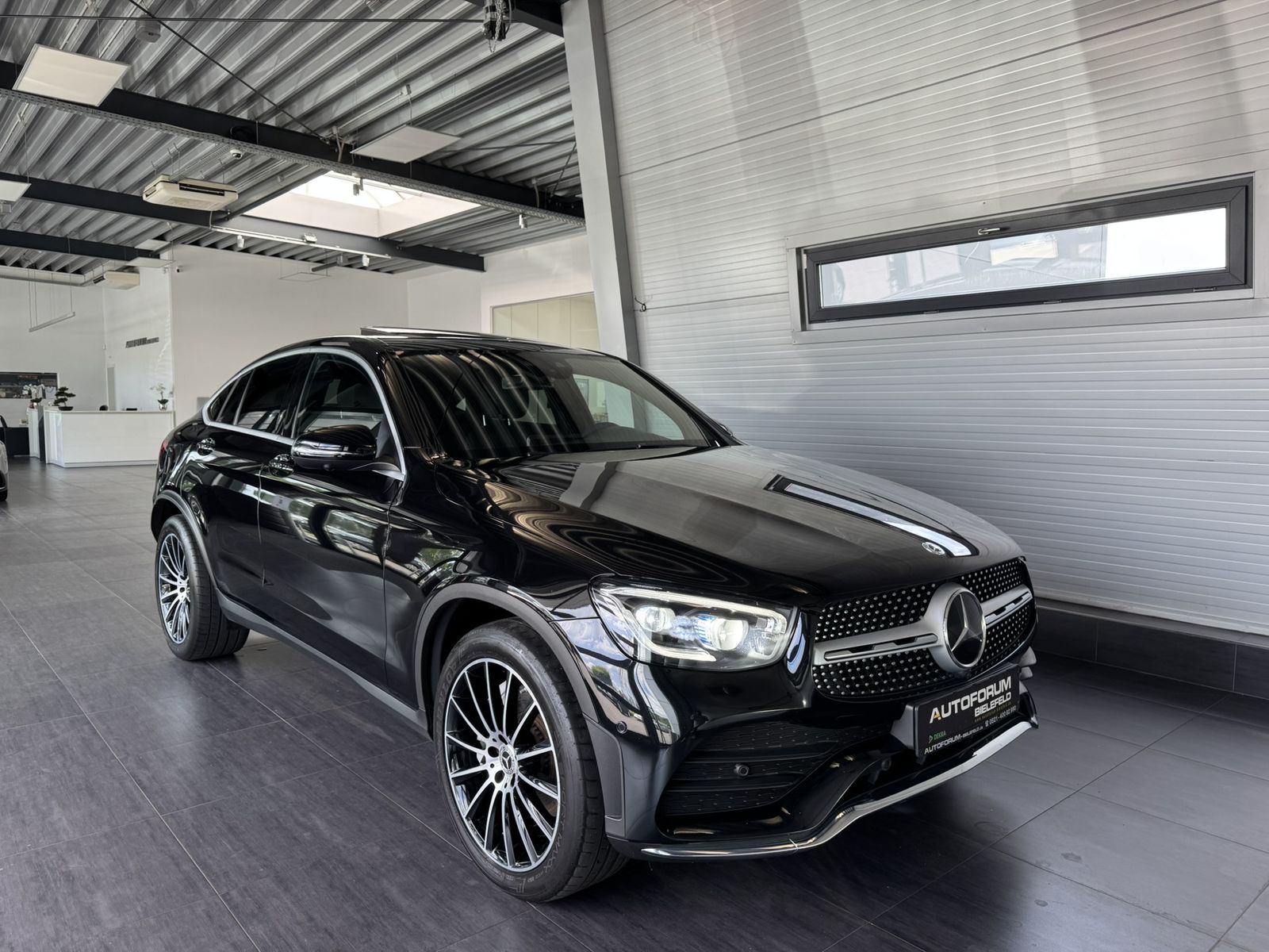 MERCEDES-BENZ GLC 200 Coupe 4M AMG|StHz|Airmatic|ACC|360°|20