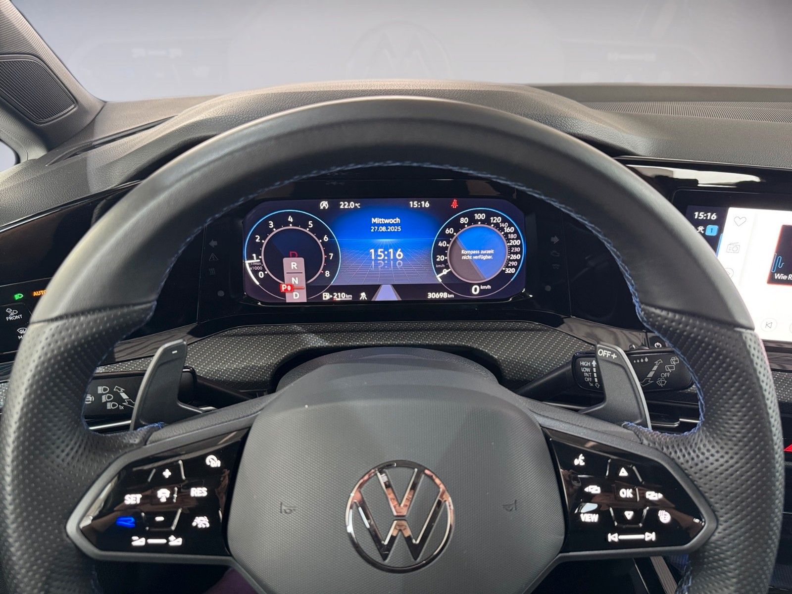 Fahrzeugabbildung Volkswagen Golf VIII Variant R 4Motion 2.0 TSI