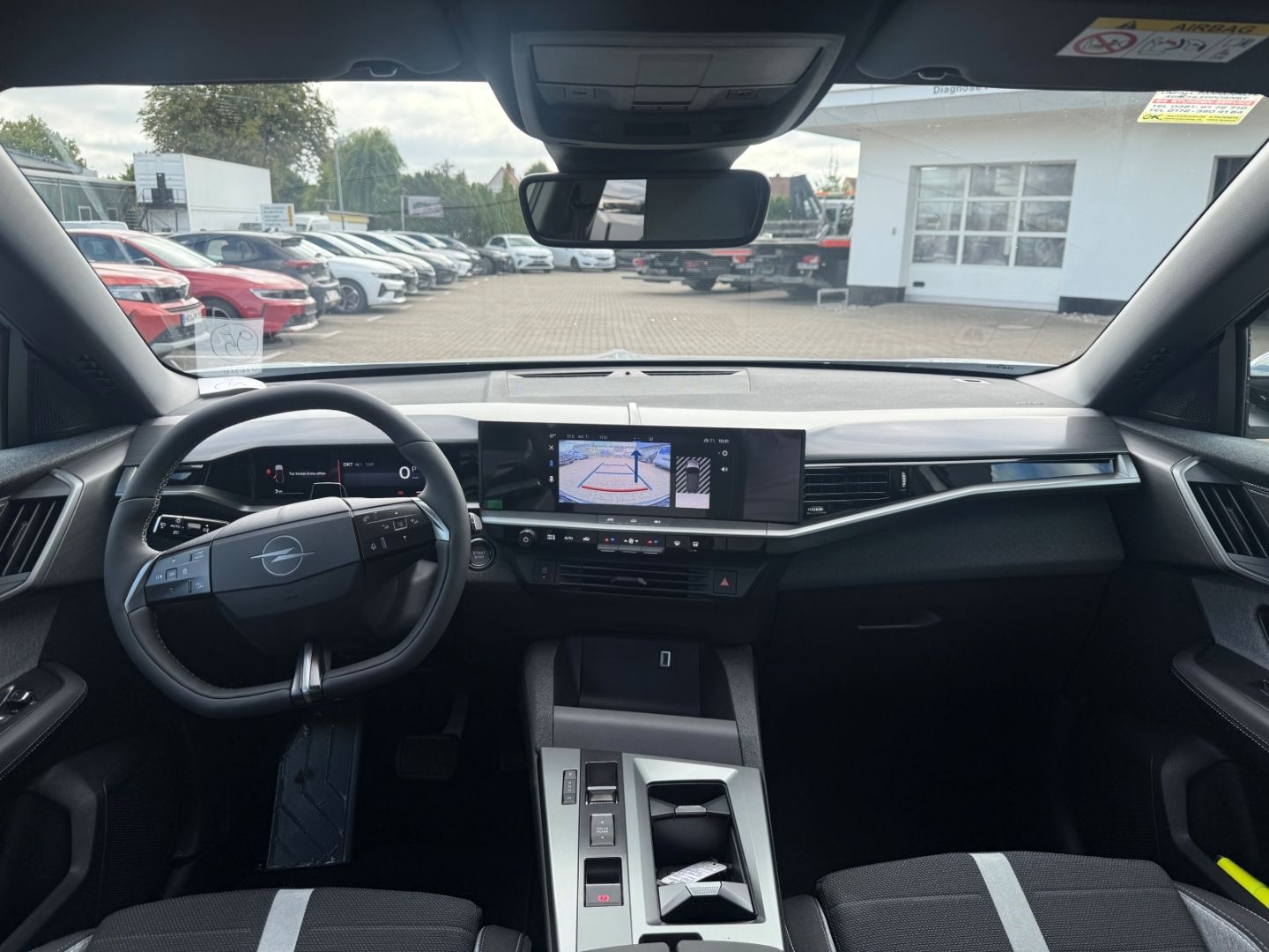 Fahrzeugabbildung Opel Grandland 1.2 Edition SHZ+LHZ+Kamera+Allwetter