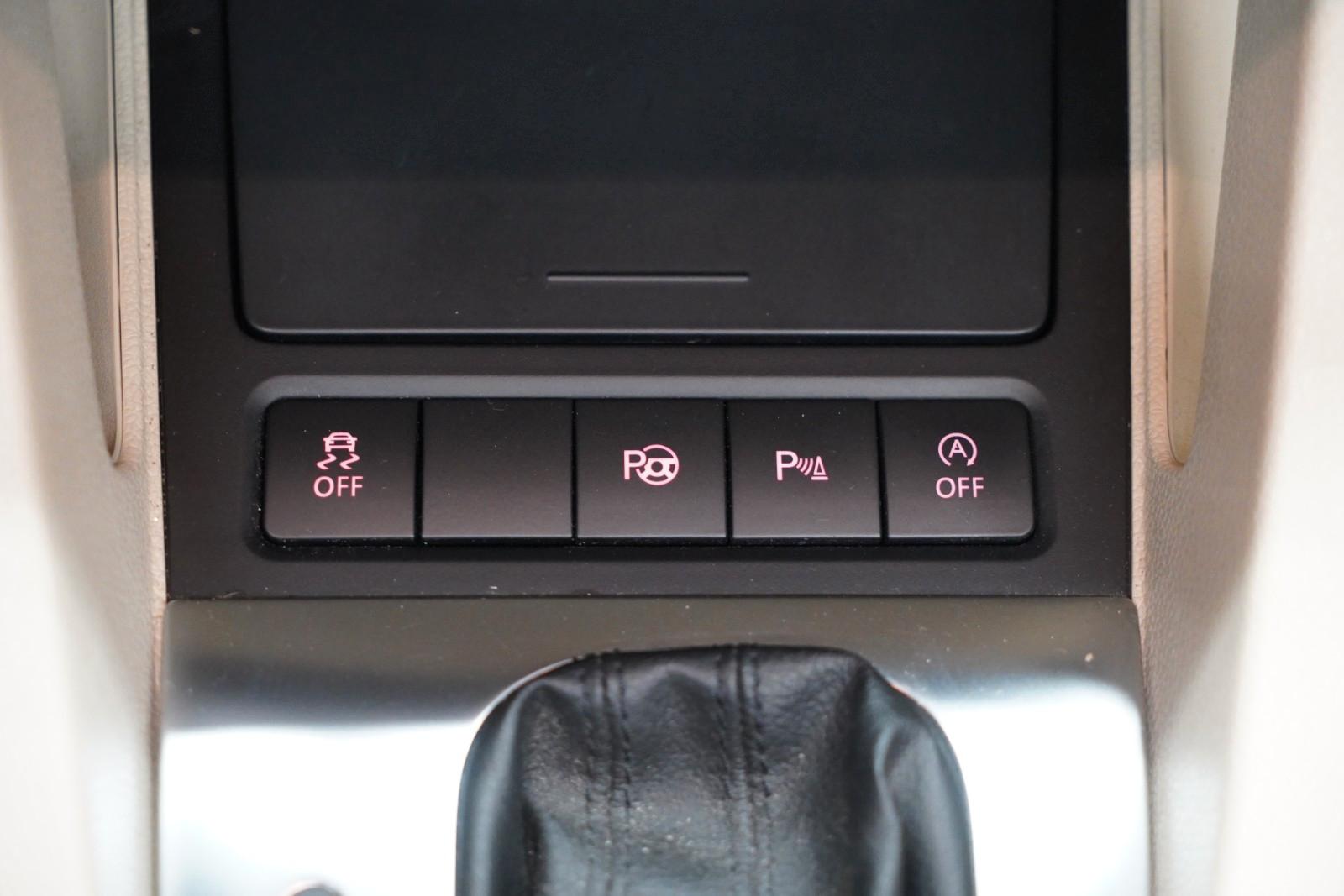 Volkswagen Eos 2.0 TDI DSG  *Unfallfrei*2.Hand*Navi*Temp*