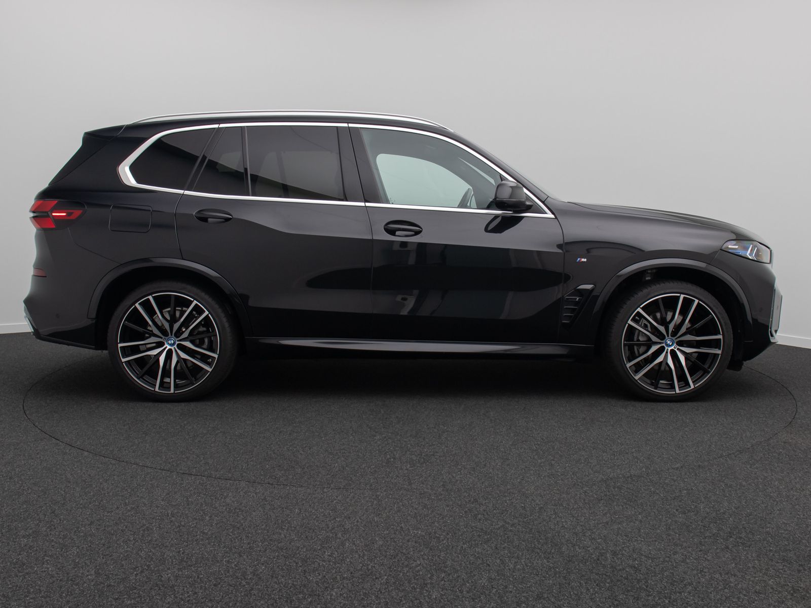 Fahrzeugabbildung BMW X5 xD50e M Sport 360&deg;H/K Panorama AHK DAB 22Zoll