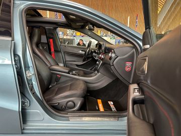Mercedes-Benz A 250 *PANORAMA*HarmanKardon*SPORT*PDC(CAM)*