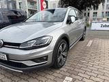 Volkswagen Golf 2.0 TDI 135kW DSG 4MOTION Alltrack Alltrack - Volkswagen Golf mit Diesel-Antrieb: 1.4