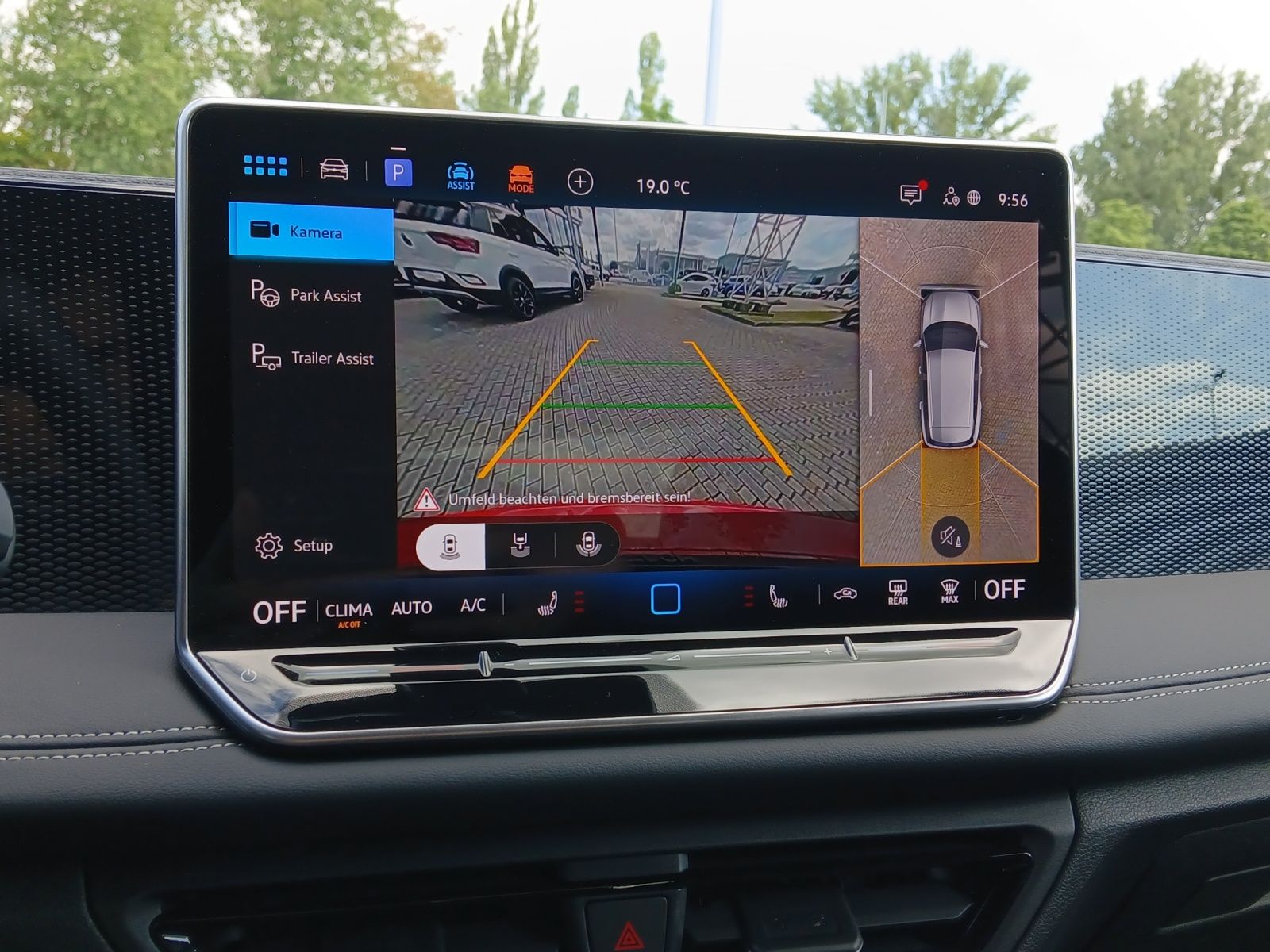 Fahrzeugabbildung Volkswagen Tiguan TDI Goal DSG Matrix AHK Navi AID ACC RFK