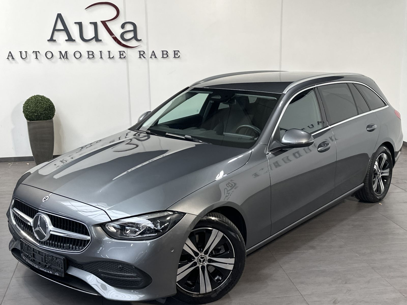 Fahrzeugabbildung Mercedes-Benz C 220d T Avantgarde NAV+LED+AHK+PARK-PAKET+17ZO