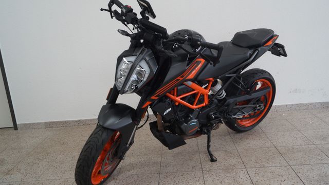 KTM Duke 125 Sporting