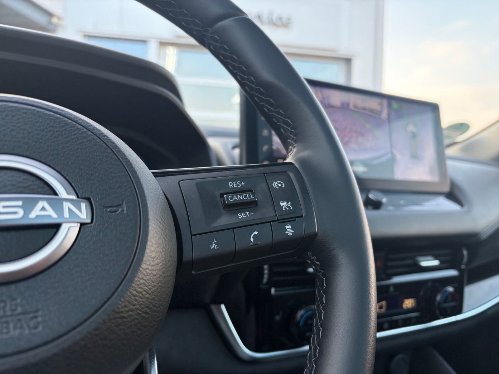 Fahrzeugabbildung Nissan Qashqai 1.5 VC-T N-Connecta e-Power*SHZ*Navi*Kam