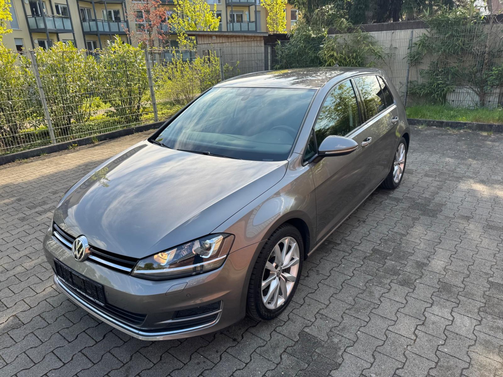 Volkswagen Golf VII Lim. Highline BMT   1.Hand - U-Frei - S
