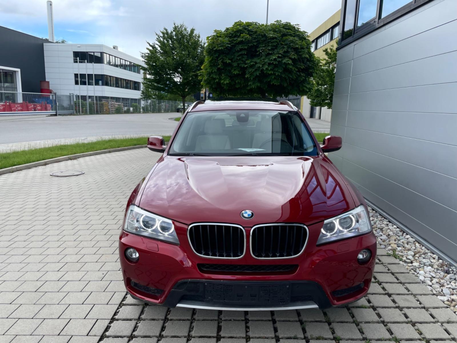 BMW X3 2.0 D Autom. X-Line Leder/Navi/Panorma/Xenon
