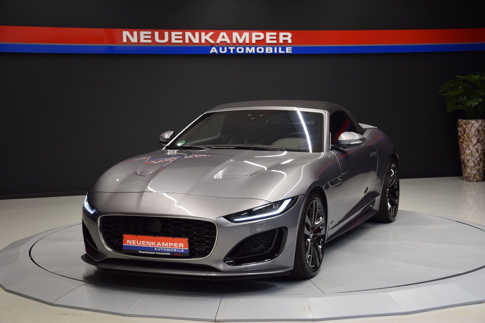 Fahrzeugabbildung Jaguar F-Type Cabrio R-Dynamic Memory Vollleder S-AGA