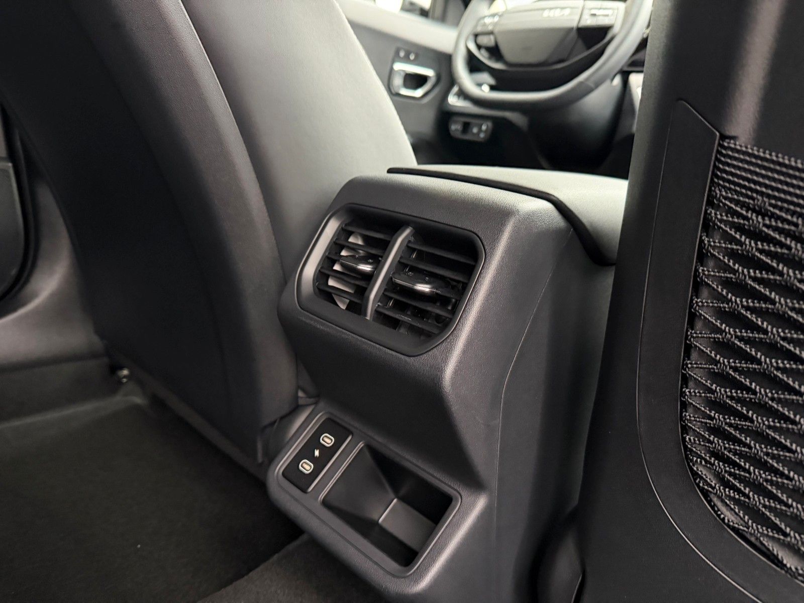 Fahrzeugabbildung Kia K4 Sportswagon 1.6 T-GDI 110kW DCT Spirit DWP SD
