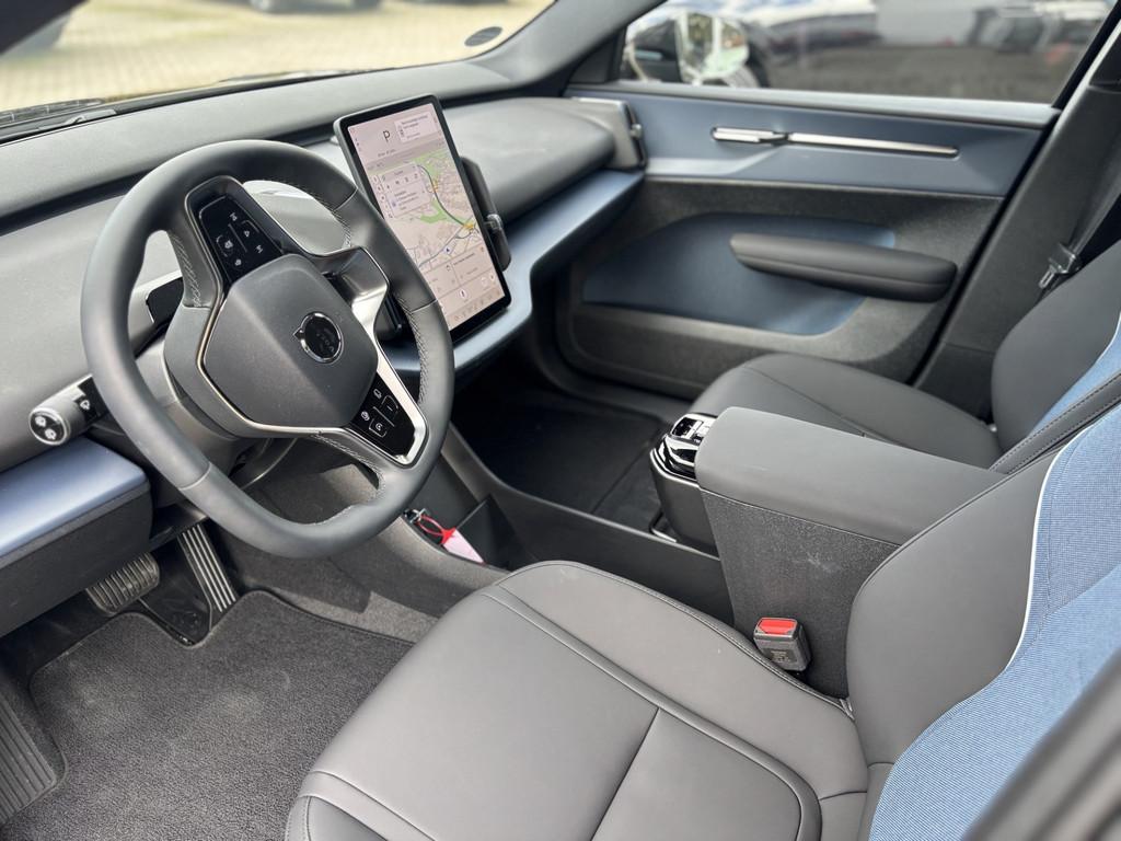Volvo EX30 Core P5 Long Range, миниатюра 5
